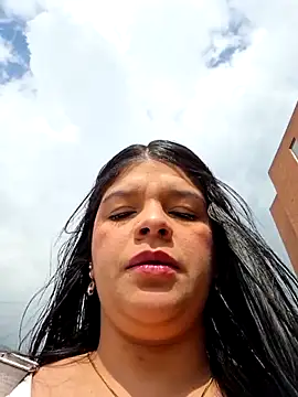 Eiimy pretty online show from 9, 10, 2025