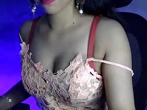 Snapshot of kaira_sharma11 chatting on 21, 9, 2025 kaira sharma11 online show from 21, 9, 2025