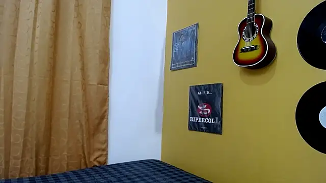 skinnyverus18 online show from 12, 2, 2026