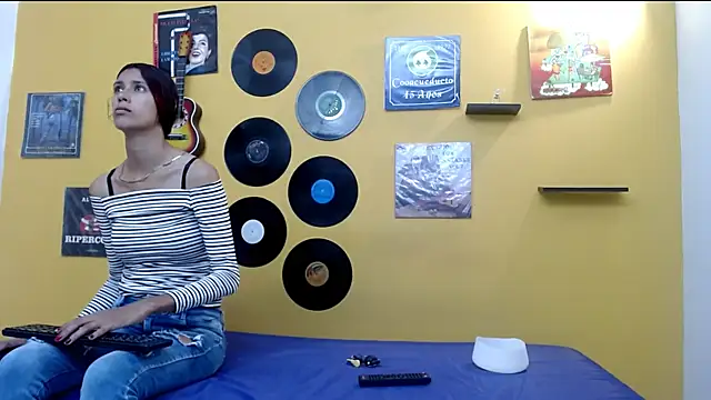 Snapshot of skinnyverus18 chatting on 10, 5, 2026 skinnyverus18 online show from 10, 5, 2026