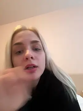 Snapshot of DaryaDoll chatting on 30, 11, 2025 DaryaDoll online show from 30, 11, 2025