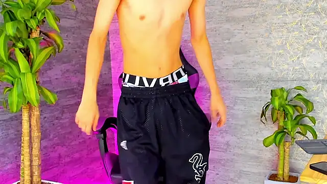 Snapshot of ArthurCox chatting on 9, 9, 2025 ArthurCox online show from 9, 9, 2025