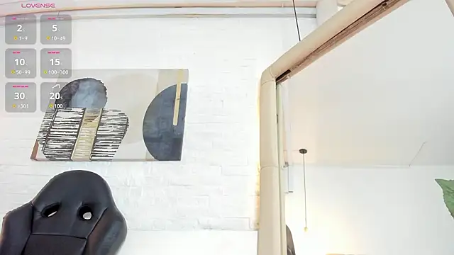 Sarah GothicGirl online show from 4, 2, 2026