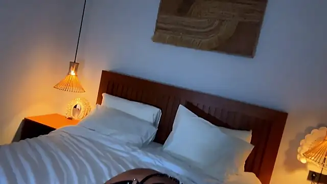 Snapshot of dolceandedi chatting on 2, 12, 2025 dolceandedi online show from 2, 12, 2025