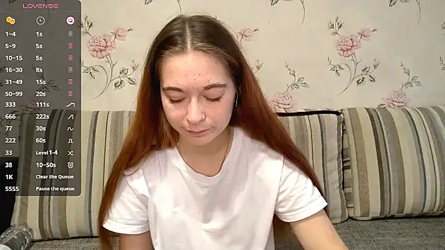 KissKarina online show from 2, 10, 2025