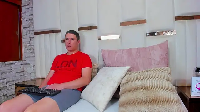 Snapshot of CandyandSteven chatting on 11, 1, 2026 CandyandSteven online show from 11, 1, 2026