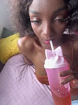 Keirahartz online show from 5, 4, 2026