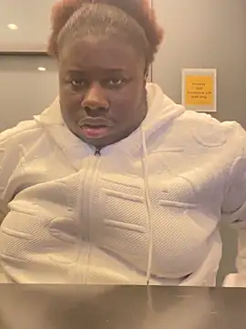 Snapshot of Breezylws chatting on 12, 10, 2025 Breezylws online show from 12, 10, 2025