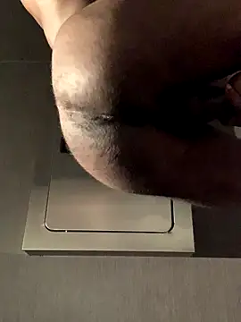 Snapshot of yourcummingdad chatting on 4, 12, 2025 yourcummingdad online show from 4, 12, 2025