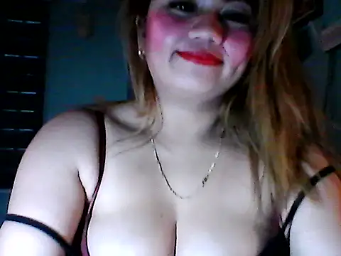 Snapshot of Miss_Heart chatting on 5, 10, 2025 Miss Heart online show from 5, 10, 2025