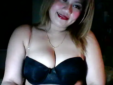 Snapshot of Miss_Heart chatting on 11, 10, 2025 Miss Heart online show from 11, 10, 2025