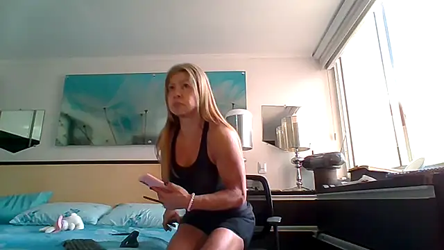 Snapshot of Mirianzapata_1 chatting on 30, 11, 2025 Mirianzapata 1 online show from 30, 11, 2025