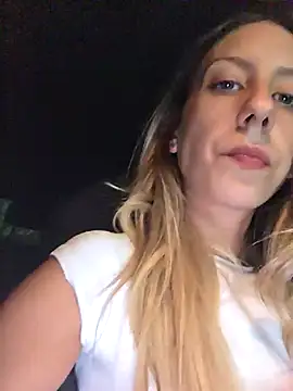 Snapshot of PetiteSecrets chatting on 5, 11, 2025 PetiteSecrets online show from 5, 11, 2025