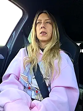 Snapshot of PetiteSecrets chatting on 12, 11, 2025 PetiteSecrets online show from 12, 11, 2025