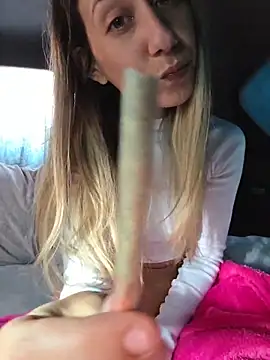 Snapshot of PetiteSecrets chatting on 22, 11, 2025 PetiteSecrets online show from 22, 11, 2025