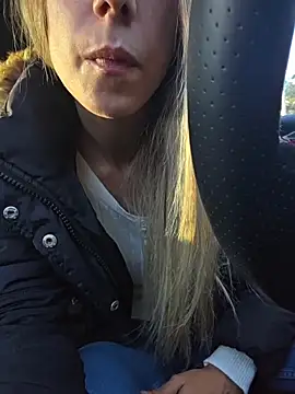 Snapshot of PetiteSecrets chatting on 3, 12, 2025 PetiteSecrets online show from 3, 12, 2025