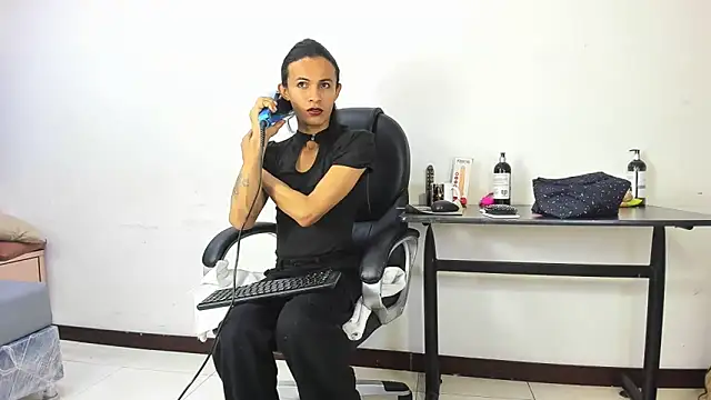 Aisha hotts777 online show from 14, 11, 2025