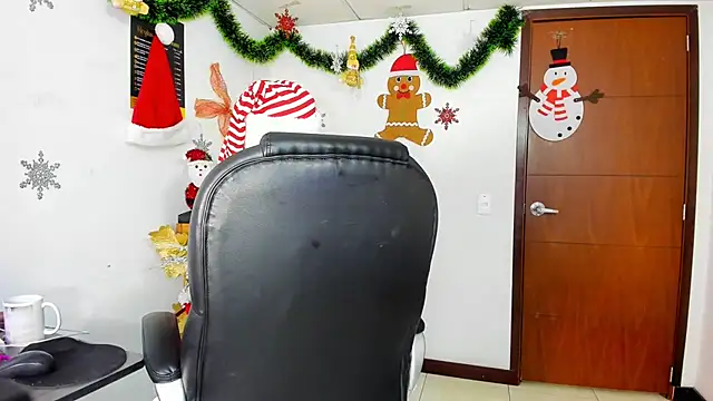 Aisha hotts777 online show from 22, 12, 2025