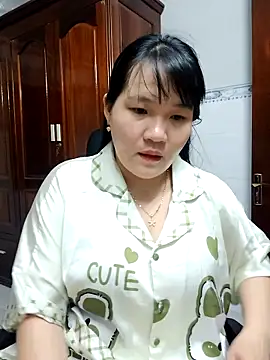 Snapshot of _Babyrose_ chatting on 14, 10, 2025 Babyrose online show from 14, 10, 2025