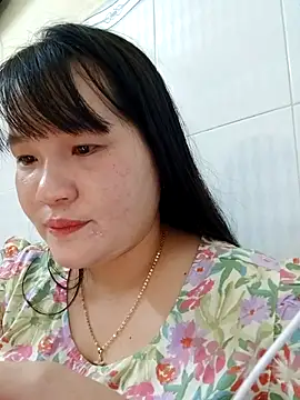 Snapshot of _Babyrose_ chatting on 8, 11, 2025 Babyrose online show from 8, 11, 2025