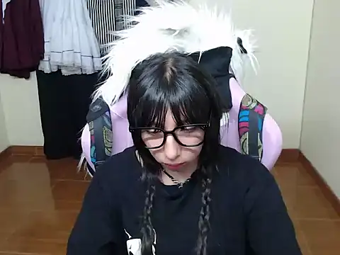 ScarlettShirahoshi online show from 13, 12, 2025