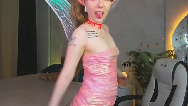 Snapshot of Lunar_Lily chatting on 29, 10, 2025 Lunar Lily online show from 29, 10, 2025