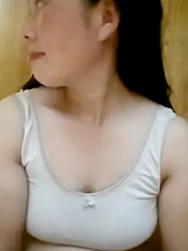 Snapshot of LyyChac chatting on 3, 12, 2025 LyyChac online show from 3, 12, 2025