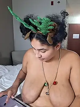 Snapshot of Mommybubbles2 chatting on 15, 12, 2025 Mommybubbles2 online show from 15, 12, 2025