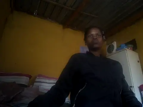 Snapshot of Caramelchick01 chatting on 25, 9, 2025 Caramelchick01 online show from 25, 9, 2025