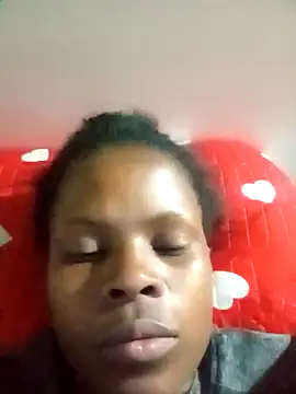 Snapshot of Caramelchick01 chatting on 16, 10, 2025 Caramelchick01 online show from 16, 10, 2025