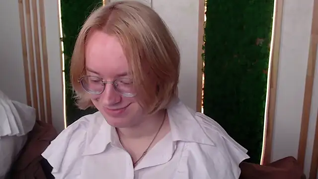 Amanda Butlerr online show from 18, 6, 2026