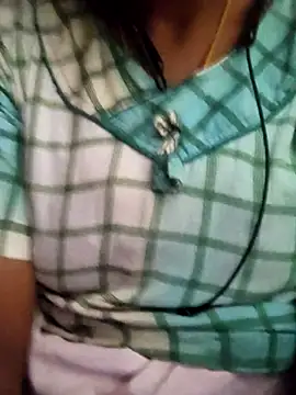 Snapshot of p0a8 chatting on 21, 10, 2025 p0a8 online show from 21, 10, 2025