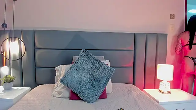 Snapshot of SagiraBelle chatting on 23, 9, 2025 SagiraBelle online show from 23, 9, 2025