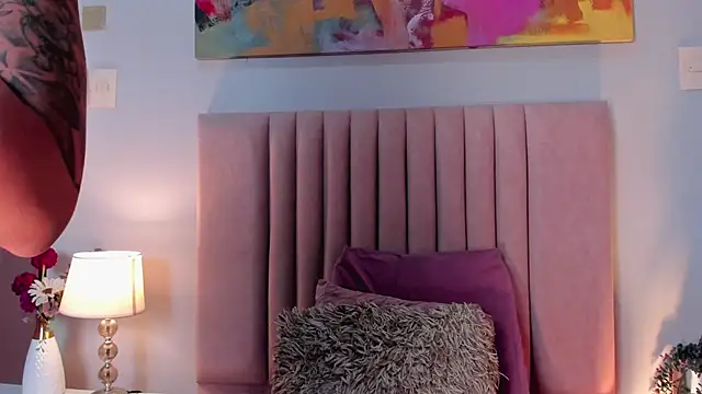 Snapshot of SagiraBelle chatting on 24, 10, 2025 SagiraBelle online show from 24, 10, 2025