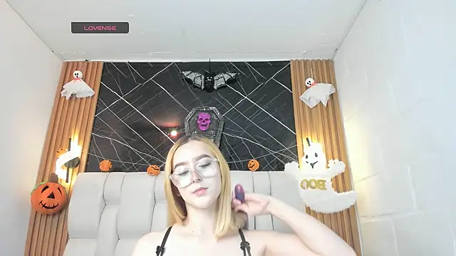 kristal joi dl online show from 26, 10, 2025