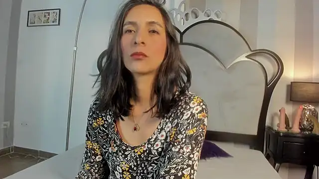 MiaAmore  online show from 2, 4, 2026