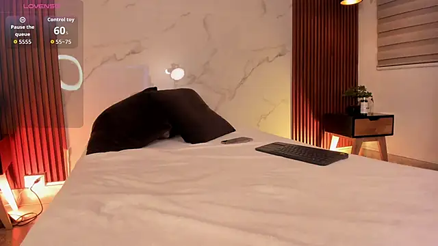 SophieCollins 1 online show from 28, 11, 2025