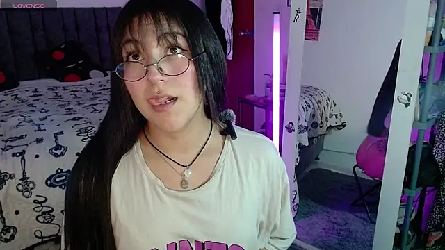 lilitth777 online show from 5, 2, 2026