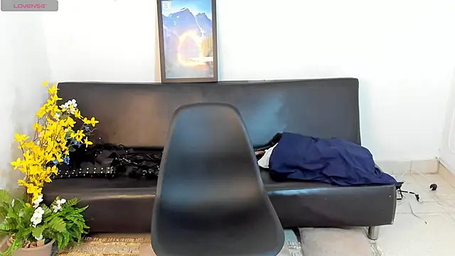 zarek lux online show from 10, 4, 2026