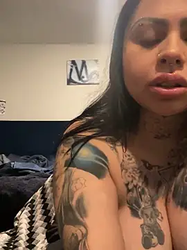 Snapshot of chicanachic13 chatting on 13, 9, 2025 chicanachic13 online show from 13, 9, 2025