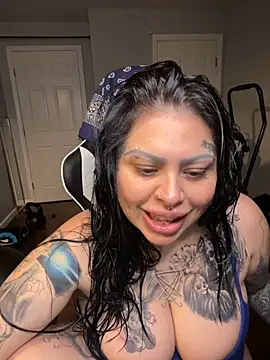 Snapshot of chicanachic13 chatting on 8, 10, 2025 chicanachic13 online show from 8, 10, 2025