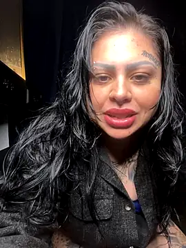 Snapshot of chicanachic13 chatting on 23, 10, 2025 chicanachic13 online show from 23, 10, 2025