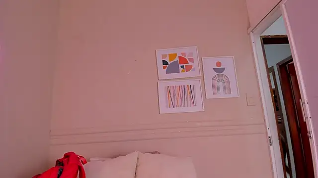 Snapshot of _aleja_x chatting on 9, 9, 2025 aleja x online show from 9, 9, 2025