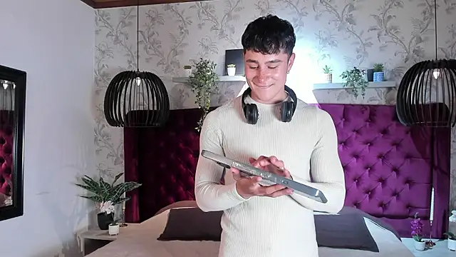 AustinJones  online show from 18, 2, 2026