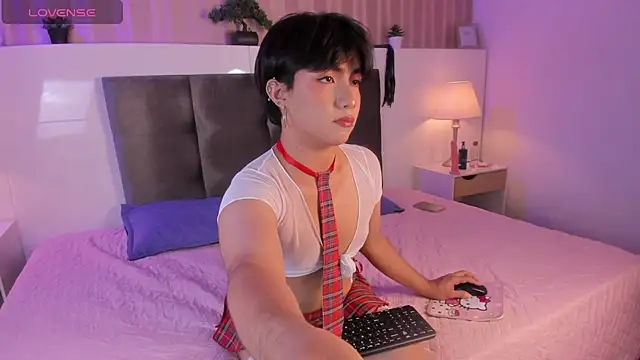 Snapshot of Creamy_Angelo chatting on 10, 9, 2025 Creamy Angelo online show from 10, 9, 2025