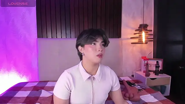 Snapshot of Creamy_Angelo chatting on 2, 11, 2025 Creamy Angelo online show from 2, 11, 2025