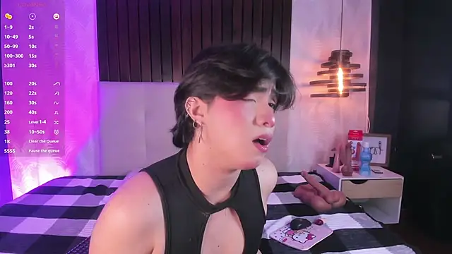 Snapshot of Creamy_Angelo chatting on 17, 11, 2025 Creamy Angelo online show from 17, 11, 2025