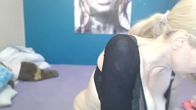 NADINNNE online show from 23, 2, 2026