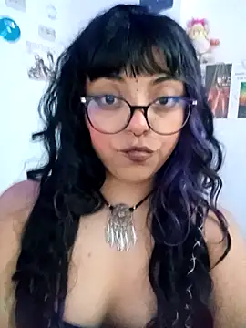 Snapshot of Kirmy_mi chatting on 15, 9, 2025 Kirmy mi online show from 15, 9, 2025