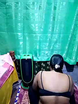 Snapshot of Mistompa24 chatting on 28, 11, 2025 Mistompa24 online show from 28, 11, 2025